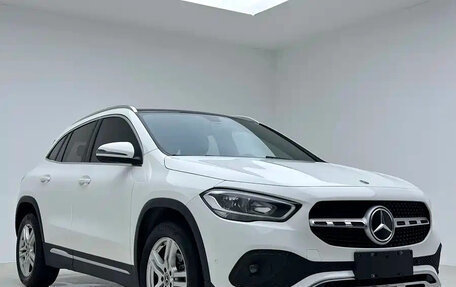 Mercedes-Benz GLA, 2022 год, 2 000 000 рублей, 3 фотография