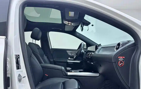 Mercedes-Benz GLA, 2022 год, 2 000 000 рублей, 8 фотография