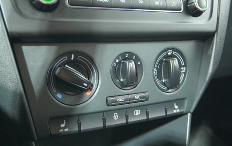 Skoda Rapid I, 2014 год, 748 000 рублей, 13 фотография