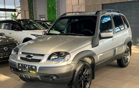 Chevrolet Niva I рестайлинг, 2017 год, 850 000 рублей, 1 фотография