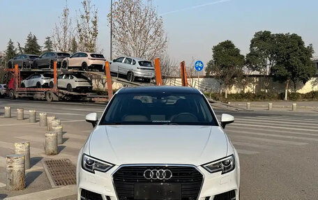 Audi A3, 2018 год, 1 300 000 рублей, 2 фотография
