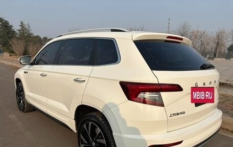 Skoda Karoq I, 2022 год, 1 530 000 рублей, 3 фотография