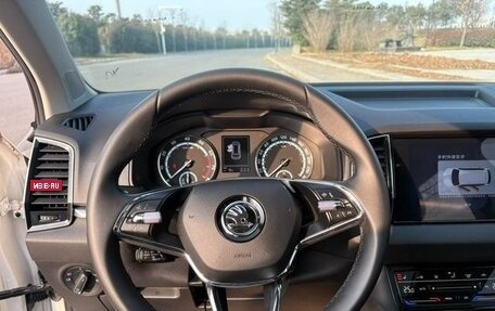 Skoda Karoq I, 2022 год, 1 530 000 рублей, 6 фотография