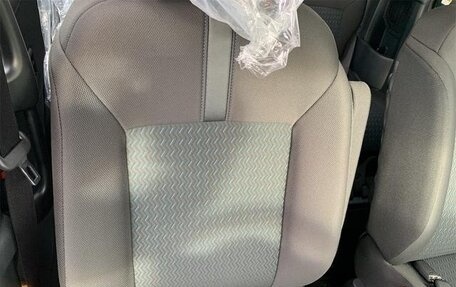 Toyota Roomy I, 2023 год, 11 фотография