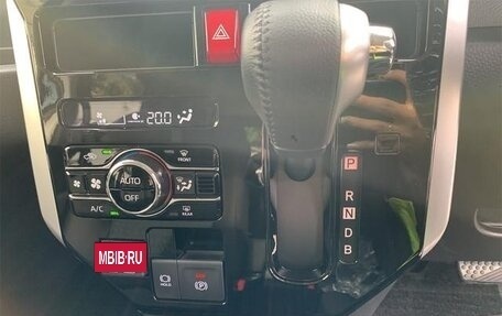 Toyota Roomy I, 2023 год, 23 фотография