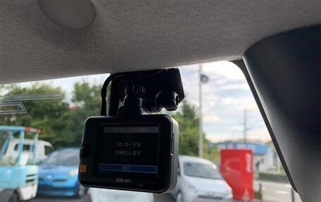 Toyota Roomy I, 2023 год, 27 фотография