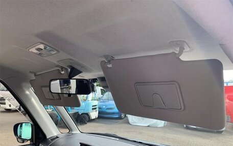 Toyota Roomy I, 2023 год, 26 фотография