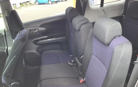 Toyota Wish II, 2016 год, 1 294 000 рублей, 23 фотография