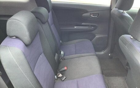 Toyota Wish II, 2016 год, 1 294 000 рублей, 26 фотография