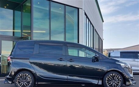 Toyota Sienta II, 2021 год, 1 149 000 рублей, 2 фотография