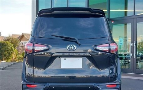 Toyota Sienta II, 2021 год, 1 149 000 рублей, 3 фотография