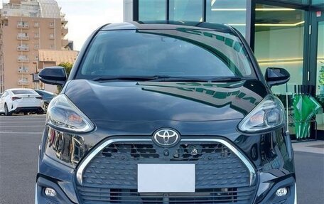 Toyota Sienta II, 2021 год, 1 149 000 рублей, 7 фотография