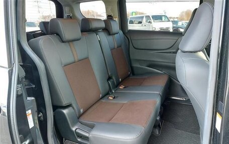 Toyota Sienta II, 2021 год, 1 149 000 рублей, 19 фотография