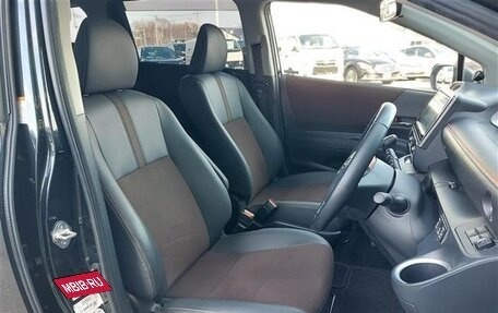 Toyota Sienta II, 2021 год, 1 149 000 рублей, 17 фотография