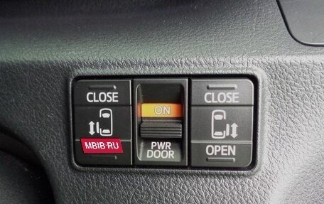 Toyota Sienta II, 2022 год, 1 166 000 рублей, 17 фотография