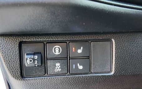 Honda Vezel, 2023 год, 2 050 000 рублей, 7 фотография