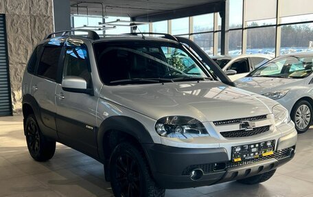 Chevrolet Niva I рестайлинг, 2017 год, 850 000 рублей, 3 фотография