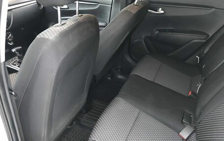 KIA Rio IV, 2018 год, 1 290 000 рублей, 17 фотография