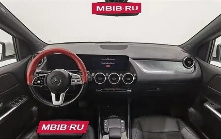 Mercedes-Benz B-Класс, 2021 год, 1 550 000 рублей, 5 фотография