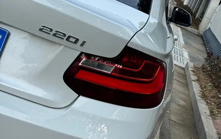 BMW 2 серия F22, 2017 год, 1 750 000 рублей, 5 фотография