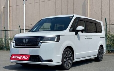 Honda Stepwgn, 2022 год, 2 318 000 рублей, 1 фотография