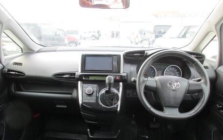 Toyota Wish II, 2017 год, 1 082 000 рублей, 7 фотография