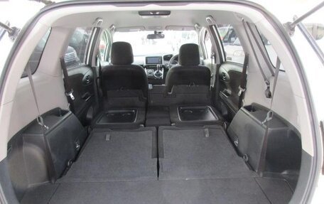 Toyota Wish II, 2017 год, 1 082 000 рублей, 14 фотография