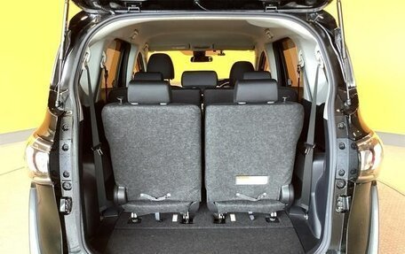 Toyota Sienta II, 2021 год, 1 187 000 рублей, 16 фотография