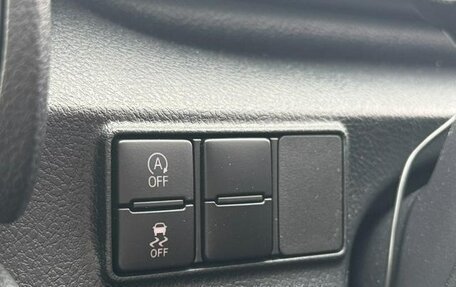 Toyota Sienta II, 2021 год, 1 101 000 рублей, 21 фотография