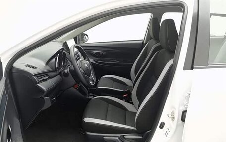 Toyota Yaris XP150 рестайлинг, 2022 год, 1 100 153 рублей, 10 фотография