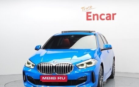 BMW 1 серия, 2021 год, 2 730 000 рублей, 2 фотография