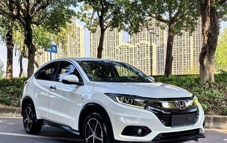 Honda Vezel, 2021 год, 1 400 000 рублей, 3 фотография