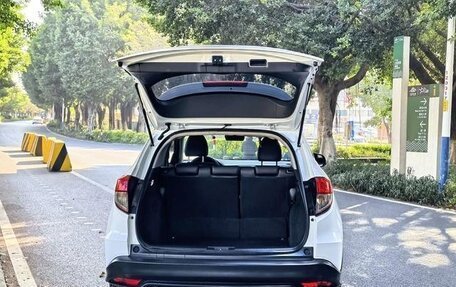 Honda Vezel, 2021 год, 1 400 000 рублей, 6 фотография