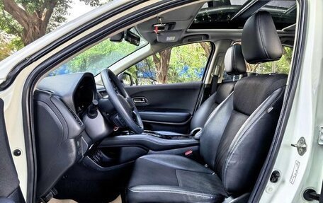 Honda Vezel, 2021 год, 1 400 000 рублей, 7 фотография