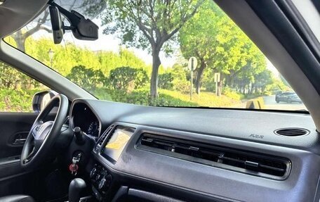 Honda Vezel, 2021 год, 1 400 000 рублей, 11 фотография