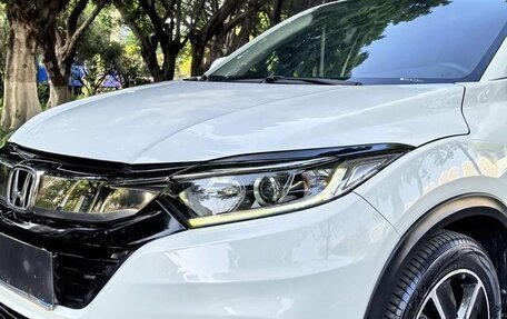 Honda Vezel, 2021 год, 1 400 000 рублей, 19 фотография