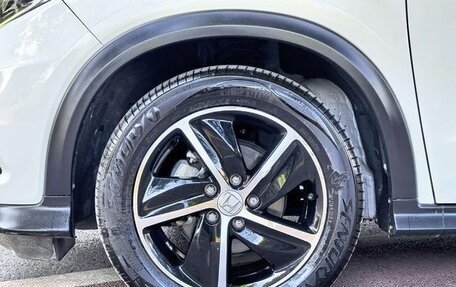 Honda Vezel, 2021 год, 1 400 000 рублей, 20 фотография