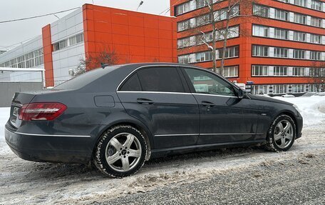 Mercedes-Benz E-Класс, 2010 год, 1 000 000 рублей, 6 фотография