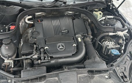 Mercedes-Benz E-Класс, 2010 год, 1 000 000 рублей, 10 фотография