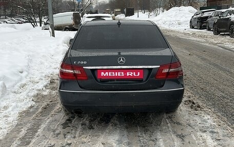 Mercedes-Benz E-Класс, 2010 год, 1 000 000 рублей, 4 фотография
