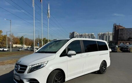 Mercedes-Benz V-Класс, 2018 год, 4 400 000 рублей, 2 фотография