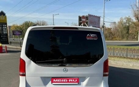 Mercedes-Benz V-Класс, 2018 год, 4 400 000 рублей, 4 фотография