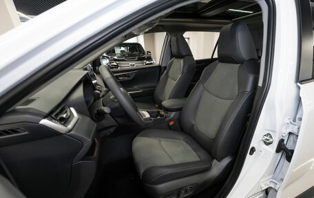 Toyota RAV4, 2025 год, 4 250 000 рублей, 9 фотография