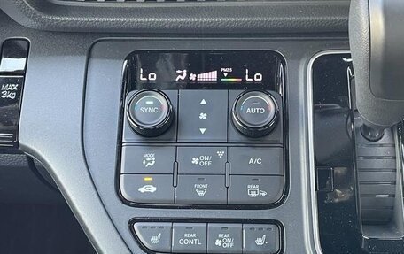 Honda Stepwgn, 2022 год, 2 318 000 рублей, 11 фотография