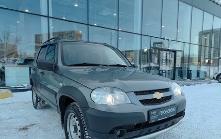 Chevrolet Niva I рестайлинг, 2019 год, 784 000 рублей, 3 фотография