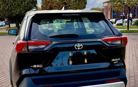 Toyota RAV4, 2025 год, 4 049 000 рублей, 4 фотография