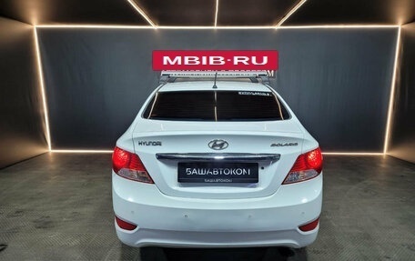 Hyundai Solaris II рестайлинг, 2012 год, 720 000 рублей, 5 фотография