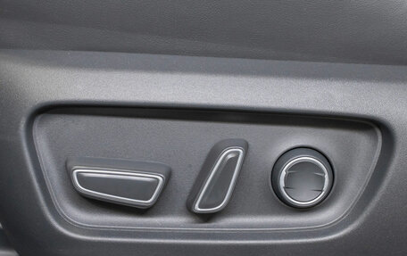 Toyota Camry, 2025 год, 4 550 000 рублей, 16 фотография