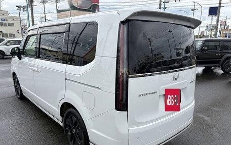 Honda Stepwgn, 2022 год, 2 470 000 рублей, 7 фотография