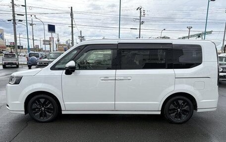 Honda Stepwgn, 2022 год, 2 470 000 рублей, 8 фотография